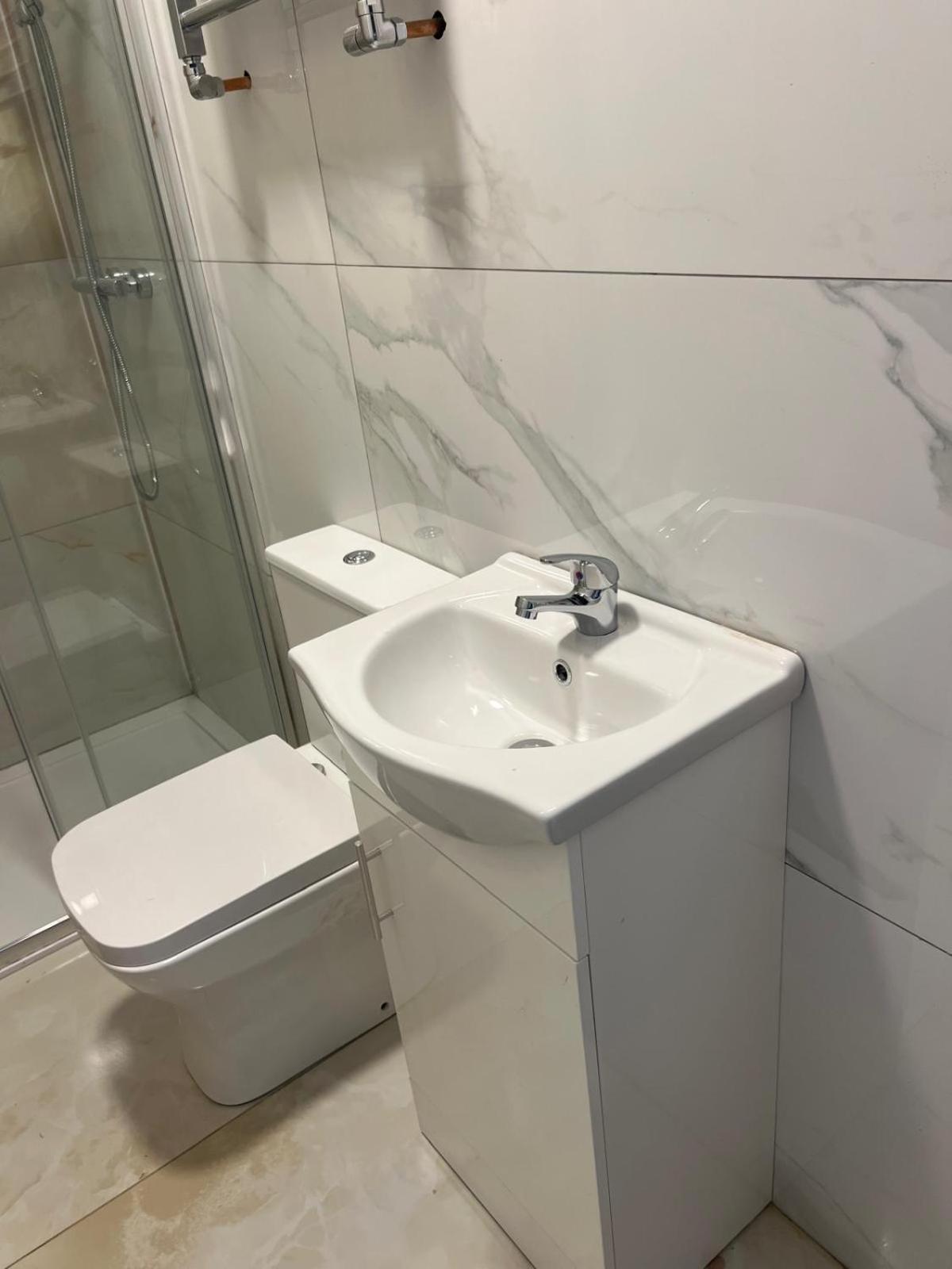 Good Priced Single Rooms In Northolt Exteriör bild
