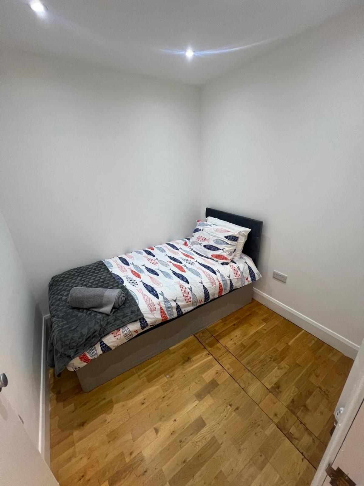 Good Priced Single Rooms In Northolt Exteriör bild