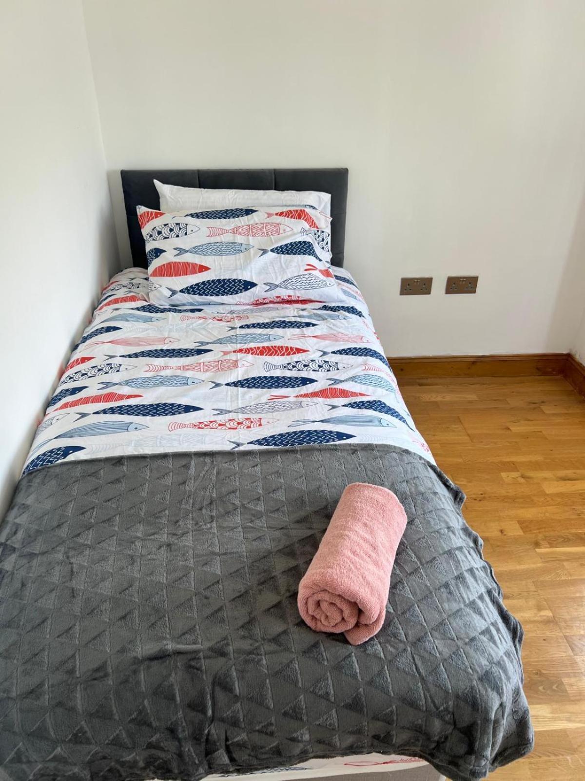 Good Priced Single Rooms In Northolt Exteriör bild