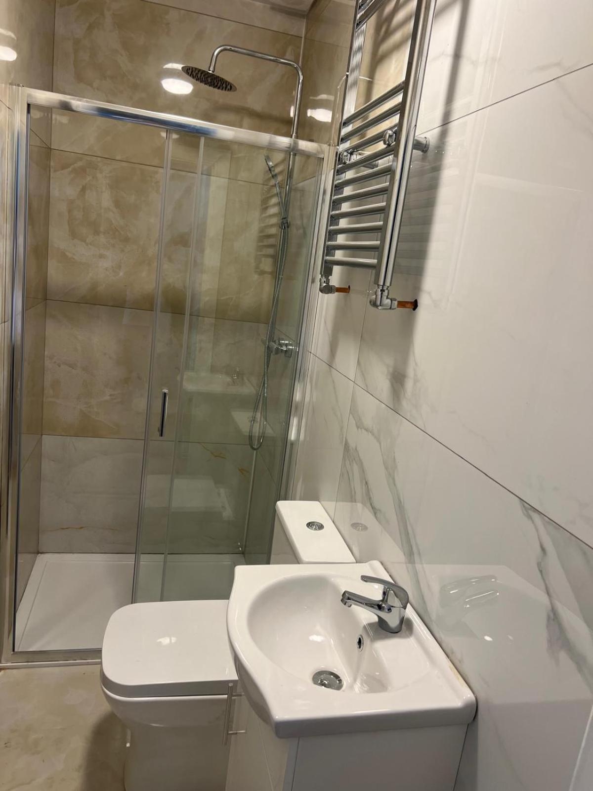 Good Priced Single Rooms In Northolt Exteriör bild
