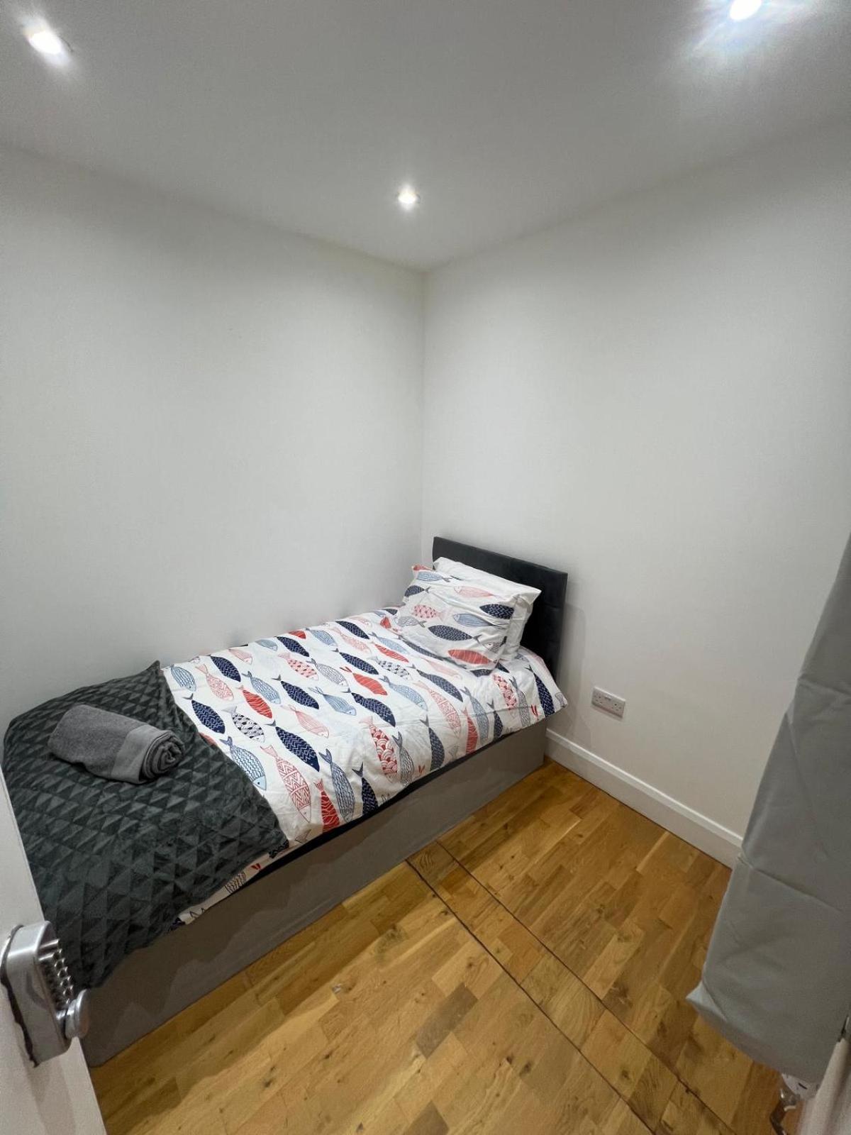Good Priced Single Rooms In Northolt Exteriör bild
